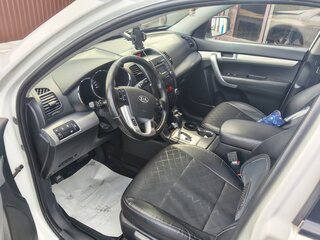 2011 Kia Sorento II, белый, 1200000 рублей, вид 2
