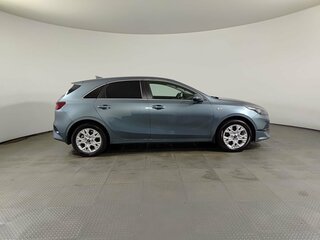 2022 Kia Ceed III Рестайлинг, серый, 2180000 рублей, вид 4
