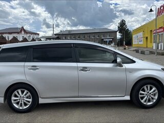 2010 Toyota Wish II, серебристый, 1390000 рублей, вид 4