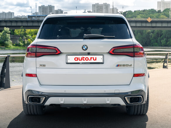 2019 BMW X5 M50d IV (G05/G18), белый, 8400000 рублей - вид 3