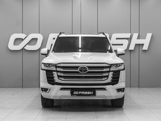 2021 Toyota Land Cruiser 300 Series, белый, 10990000 рублей, вид 3