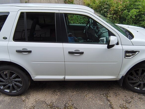 2011 Land Rover Freelander II Рестайлинг, белый - вид 8