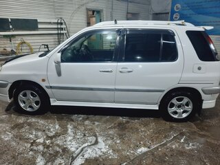 2000 Toyota Raum I, белый, 400000 рублей, вид 4