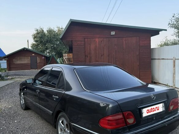 1996 Mercedes-Benz E-Класс 230 II (W210, S210), чёрный - вид 8