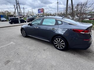 2019 Kia Optima IV Рестайлинг, серый, 1950000 рублей, вид 4