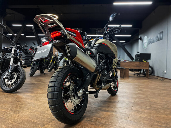 2026 Benelli TRK 702 X, бежевый, 789000 рублей - вид 6