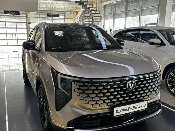 2026 Changan UNI-S I Рестайлинг, коричневый - вид 9