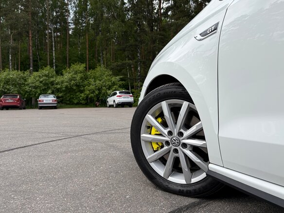 2018 Volkswagen Polo V Рестайлинг, белый, 1099000 рублей - вид 10