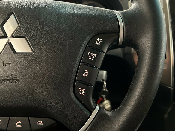 2015 Mitsubishi Pajero IV Рестайлинг 2, чёрный - вид 20
