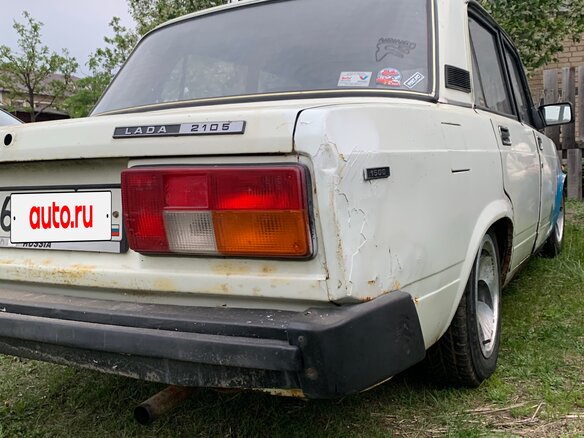 1997 Lada (ВАЗ) 2105, белый, 120000 рублей - вид 6