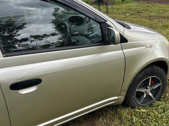 2002 Toyota Vitz I (P10), серый, 350000 рублей - вид 32