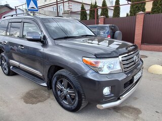 2013 Toyota Land Cruiser 200 Series Рестайлинг 1, серый, 3750000 рублей, вид 1