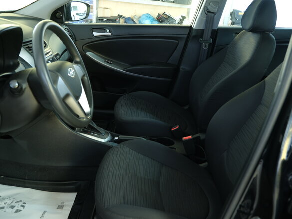 2016 Hyundai Solaris I Рестайлинг, чёрный, 999000 рублей - вид 6