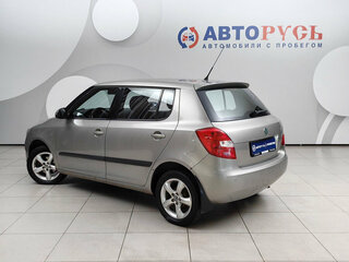 2011 Skoda Fabia II Рестайлинг, серый, 714000 рублей, вид 2