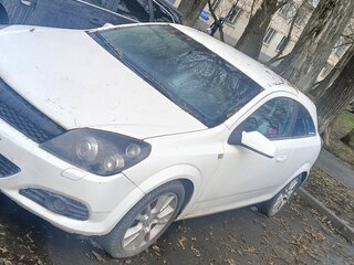 2006 Opel Astra GTC H, белый, 490000 рублей, вид 2