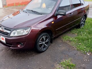 2012 Lada (ВАЗ) Granta I, красный, 400000 рублей, вид 3