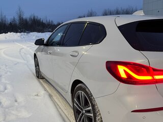 2021 BMW 1 серии 118i III (F40), белый, 1950000 рублей, вид 5