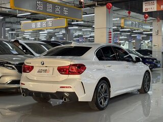 2022 BMW 1 серии 120i III (F52) Рестайлинг, белый, 2135000 рублей, вид 3
