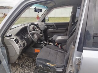 2006 Mitsubishi Pajero III Рестайлинг, серебристый, 1050000 рублей, вид 5