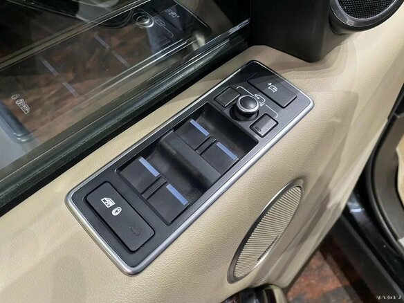 2017 Land Rover Range Rover IV, чёрный, 4390000 рублей - вид 5