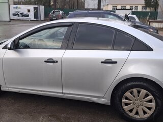 2010 Chevrolet Cruze I, серебристый, 470000 рублей, вид 4