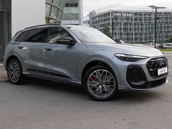 2026 Audi Q5 L III (GU), чёрный, 6450000 рублей - вид 2