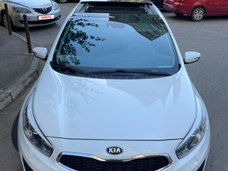 2017 Kia Ceed II Рестайлинг, белый, 1630000 рублей, вид 2