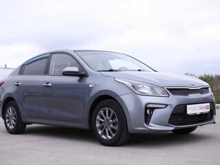 2018 Kia Rio IV, серый, 1300000 рублей, вид 3