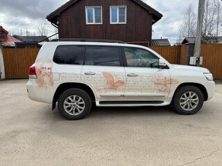 2015 Toyota Land Cruiser 200 Series Рестайлинг 2, белый, 4900000 рублей, вид 2
