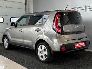2017 Kia Soul II Рестайлинг, серебристый, 1439000 рублей, вид 5