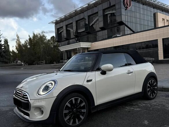 2020 Mini Cabrio Cooper III Рестайлинг, белый, 2590000 рублей - вид 7