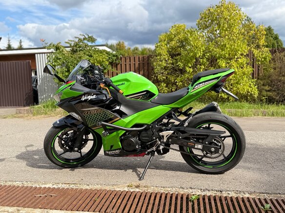 2020 Kawasaki Ninja 400, зелёный, 530000 рублей - вид 7