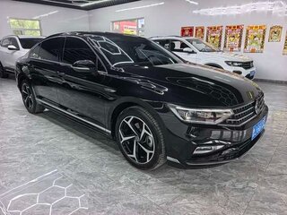 2023 Volkswagen Magotan B8 Рестайлинг, чёрный, 1425000 рублей, вид 3