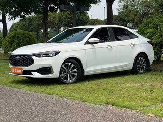 2021 Ford Escort VI Рестайлинг 2, белый, 926030 рублей, вид 1