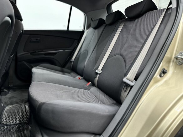 2011 Kia Rio II Рестайлинг, бежевый, 699900 рублей - вид 7