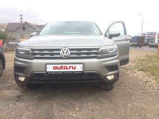 2017 Volkswagen Tiguan II, серебристый, 2200000 рублей, вид 3
