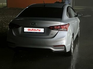2017 Hyundai Solaris II, серебристый, 1220000 рублей, вид 4