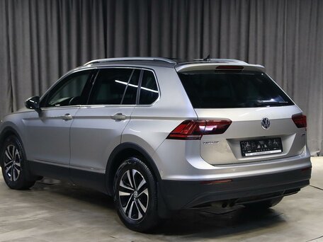 2020 Volkswagen Tiguan II, серый, 1999000 рублей, вид 4