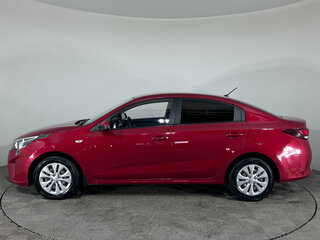 2021 Kia Rio IV Рестайлинг, красный, 1499000 рублей, вид 5