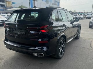 2026 BMW X5 40i IV (G05/G18) Рестайлинг, чёрный, 15190000 рублей, вид 5