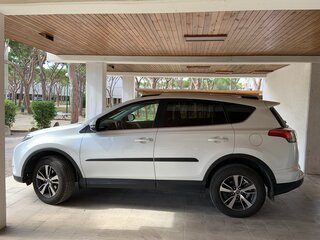 2018 Toyota RAV4 IV (XA40) Рестайлинг, белый, 2690000 рублей, вид 1