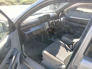 2001 Nissan X-Trail I, серый, 420000 рублей, вид 5