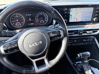 2021 Kia K5 III, белый, 1735000 рублей, вид 5