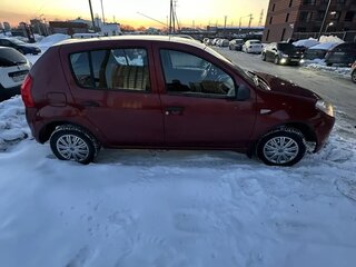 2011 Renault Sandero I, красный, 420000 рублей, вид 2