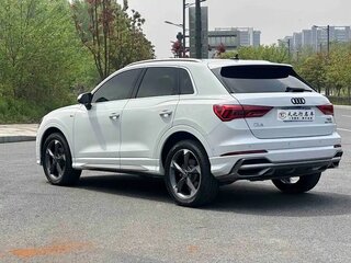 2021 Audi Q3 35 TFSI II (F3), белый, 1700000 рублей, вид 3