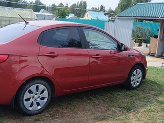 2016 Kia Rio III Рестайлинг, красный, 1200000 рублей, вид 3