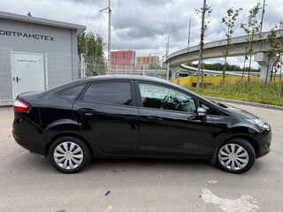 2018 Ford Fiesta Mk6 Рестайлинг, чёрный, 900000 рублей, вид 4