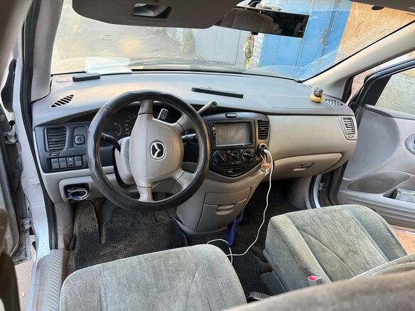 2000 Mazda MPV II (LW), серебристый, 200000 рублей - вид 5