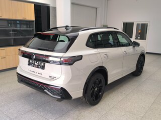 2026 Volkswagen Tiguan L Pro III (China Market), серый, 4850000 рублей, вид 2