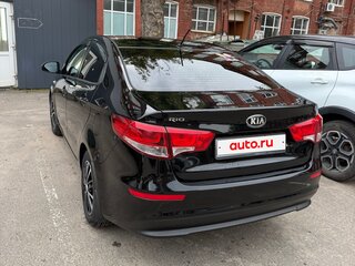 2015 Kia Rio III Рестайлинг, чёрный, 1100000 рублей, вид 5